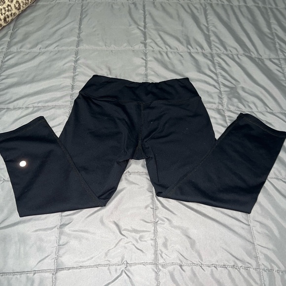 Lululemon Strappy Back Sports Bra and Capri Bundle - Picture 5 of 7